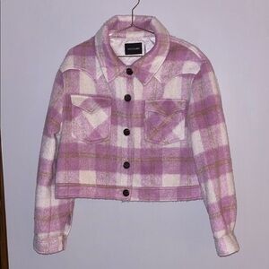 Dolce Cabo Faux Wool Cropped Plaid Shacket pink, white, & brown. Large